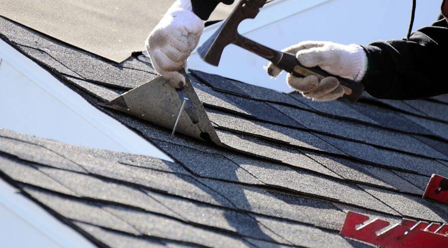Professional gutter cleaning in Lick Creek, KY